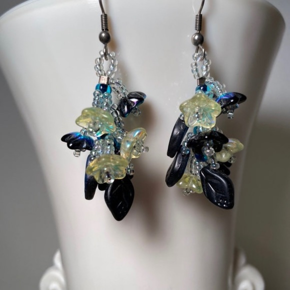 URANIUM Glass Bead Earrings Handmade Iridescent Beads Uranium Glowing Glass - Picture 3 of 10